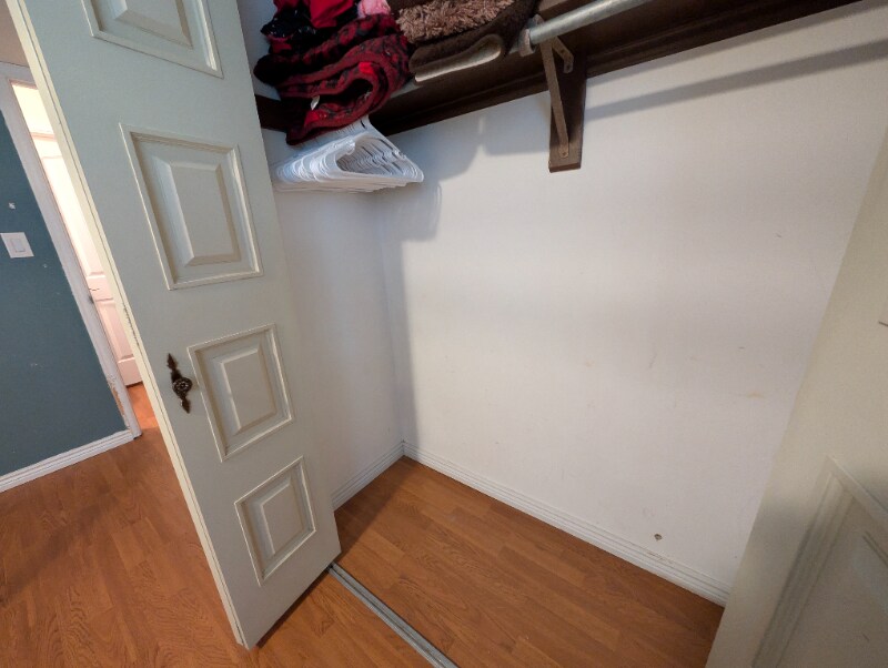 Building Photo - 5315 Villa Cir