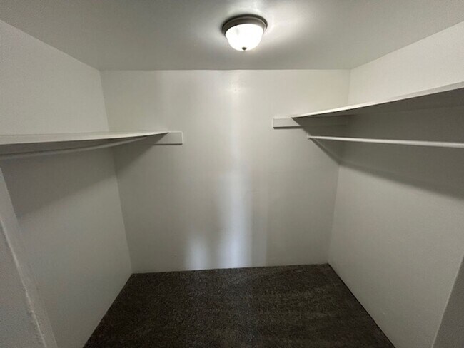 Building Photo - One Month Free Rent with 2 Year Lease! 3 B...