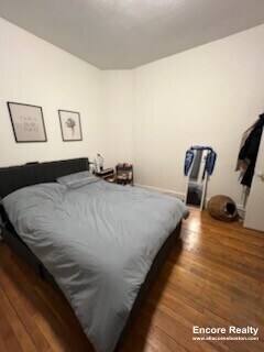 Building Photo - 105 Queensberry St