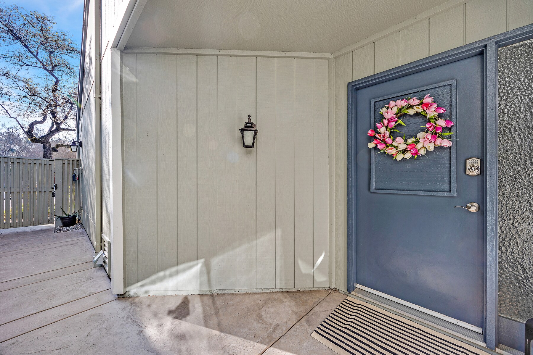Building Photo - 7551 Maywood Dr