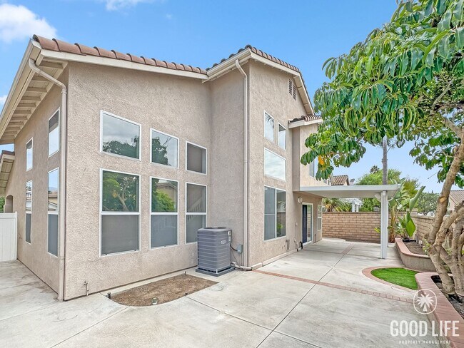 Building Photo - Immaculate 4Bd/2.5Ba Spacious Home with NE...