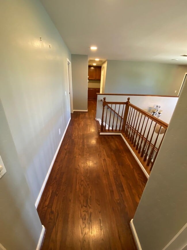 Building Photo - Big beautiful Home for rent in Visalia, Ca