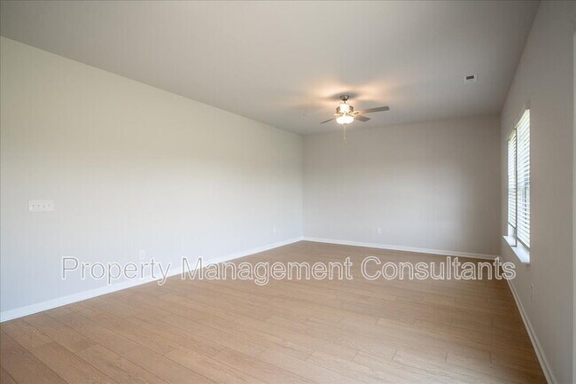 Building Photo - 22857 Dashwood Ln