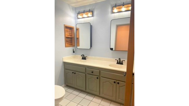 Building Photo - Single-Level Temecula Retreat | 4 Beds, 2 ...