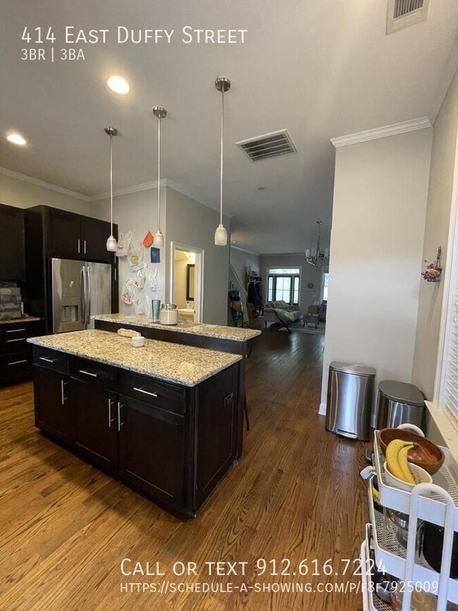 Building Photo - 414 E Duffy St