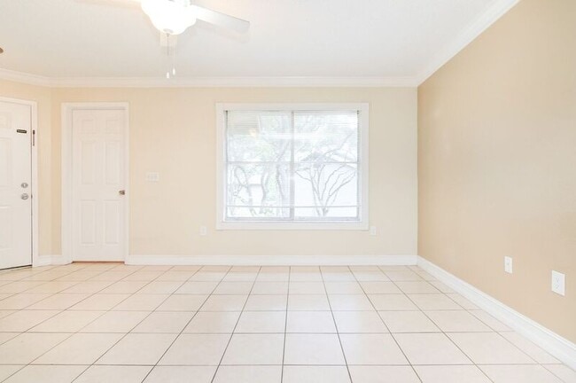 Building Photo - 974 Leeward Pl
