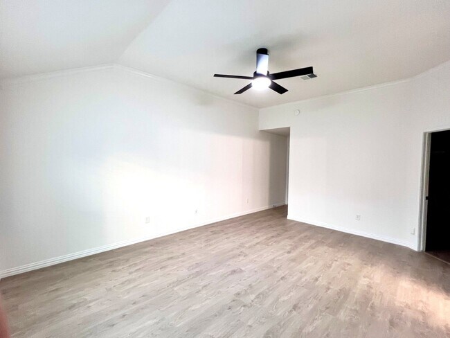 Building Photo - 6415 Hunterstone Ct