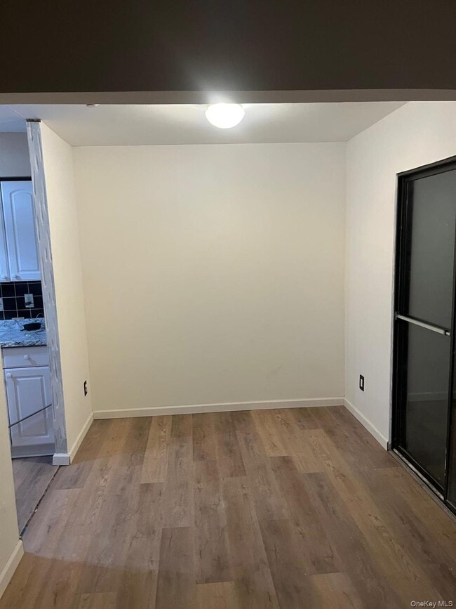 Building Photo - 2 Williamsburg Ct