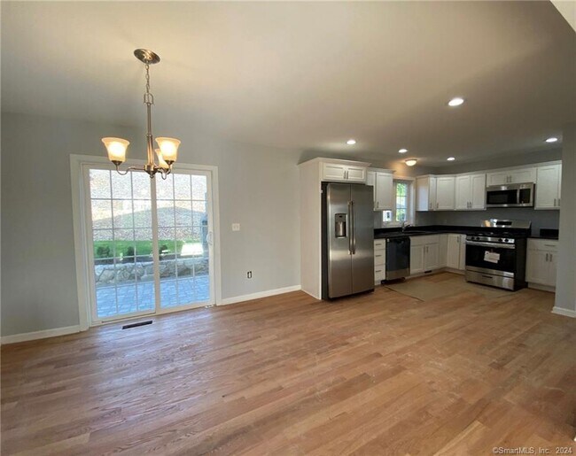 Building Photo - 39 Rowland Farm Rd