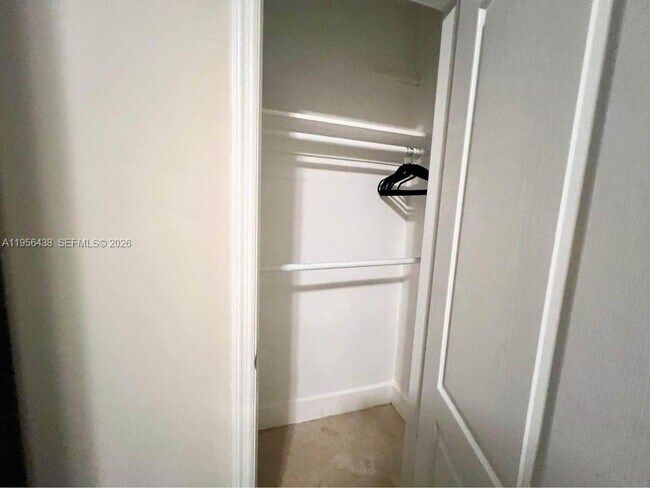 Building Photo - 544 NE 62nd St