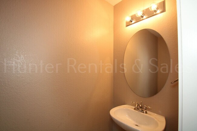 Building Photo - 6712 Taree Loop