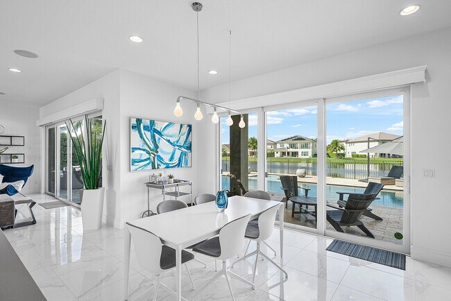 Building Photo - 19863 Meadowside Ln