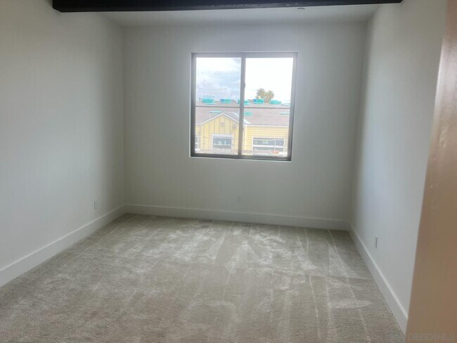 Building Photo - 1301 Bergamo Pl