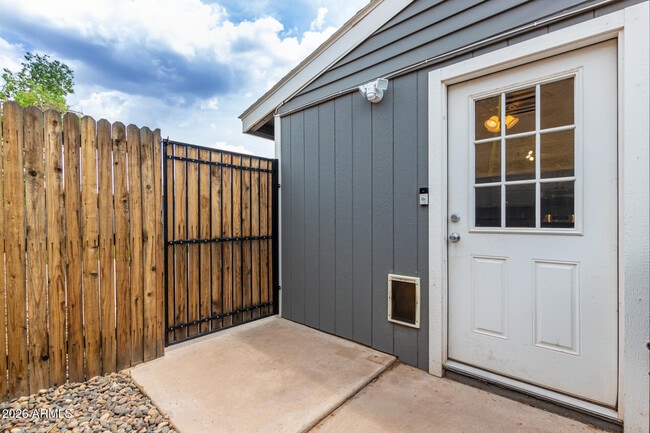 Building Photo - 5309 N 22nd Dr