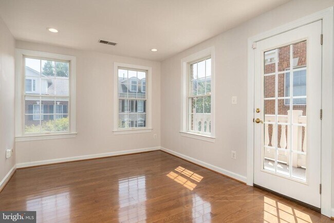 Building Photo - 7748 Legere Ct