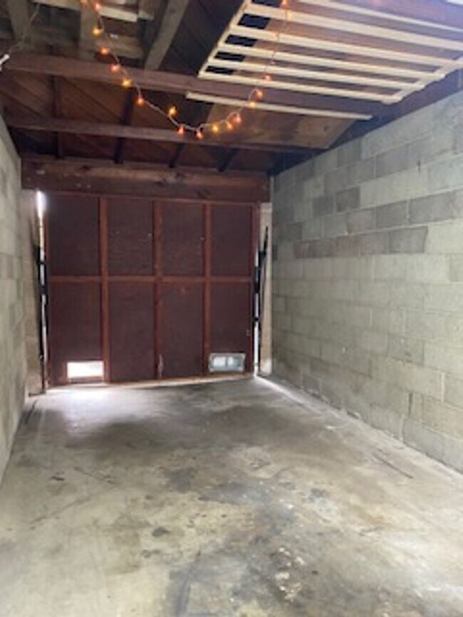 Building Photo - 4216 Nevin Ave