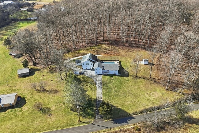 Building Photo - 1839 Crumley Rd