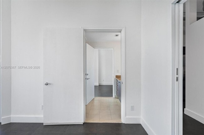 Building Photo - 3029 NE 188th St