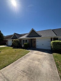Building Photo - 846 Bryan Cir