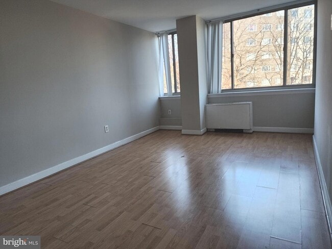 Building Photo - 5565 Columbia Pike