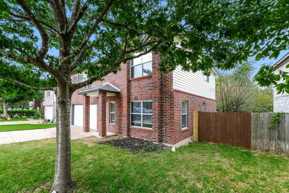 Building Photo - 2016 Continental Pass