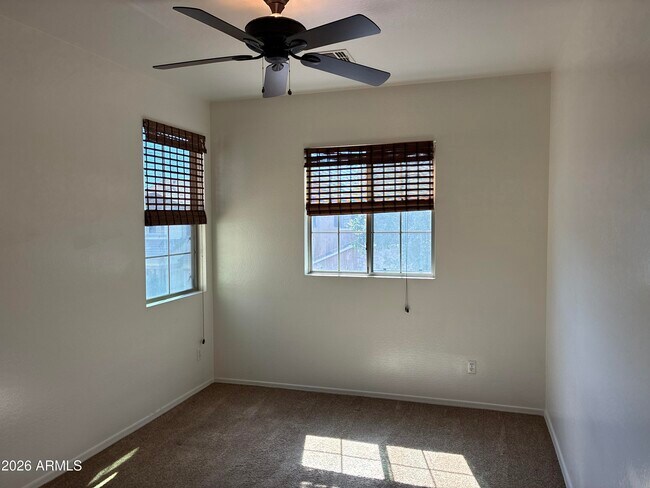 Building Photo - 92 W Aster Dr