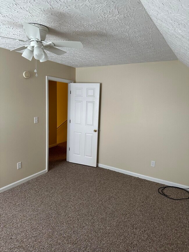 Building Photo - 1021 Excel Ct