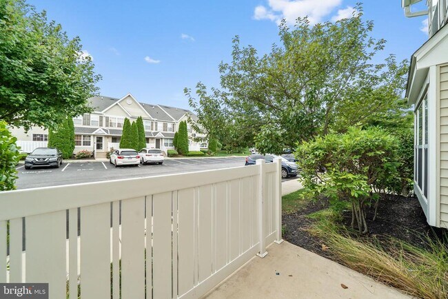 Building Photo - 249 Flagstone Rd