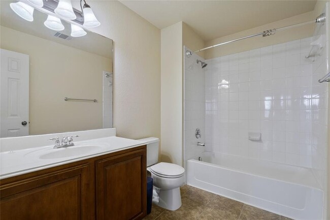 Building Photo - 12016 Timber Heights Dr
