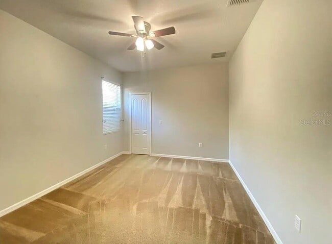 Building Photo - 944 Lost Grove Cir