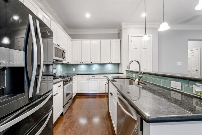 Building Photo - 5950 Kansas St