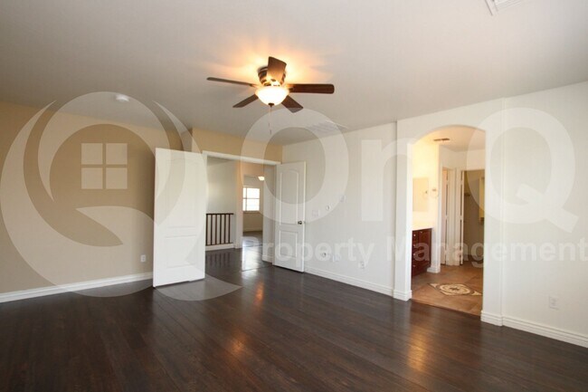Building Photo - 14214 W Gelding Dr