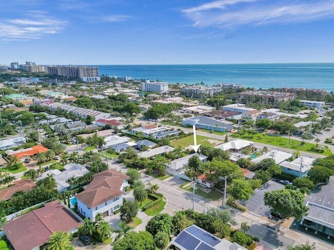 Building Photo - 4422 Sea Grape Dr