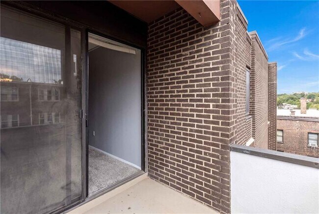 Building Photo - 5841 Morrowfield Ave
