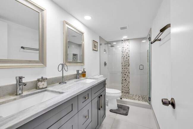 Building Photo - 2776 SW 15th St