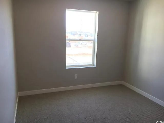 Building Photo - 1044 W Narrows Ln