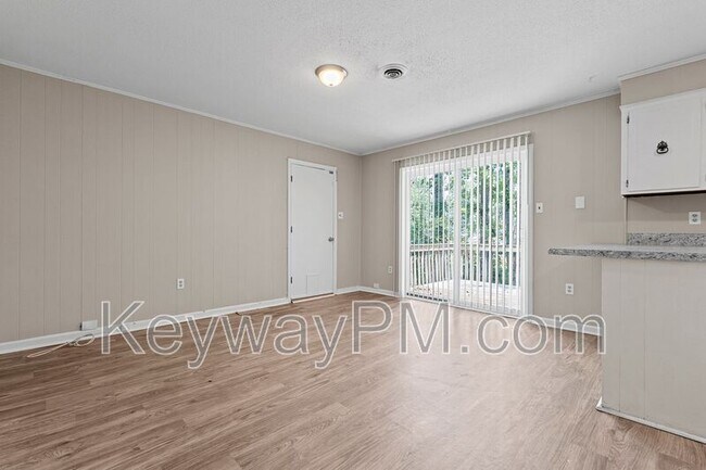Building Photo - 122 Shadowood Dr
