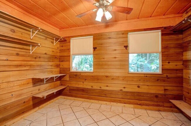 Building Photo - 3/2 POOL home in Harbor Estates Stuart--No HOA & Lots of Parking!