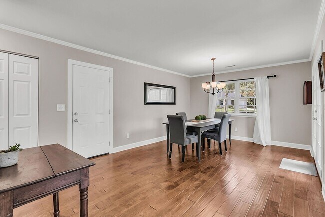 Building Photo - 339 Mt Royall Dr