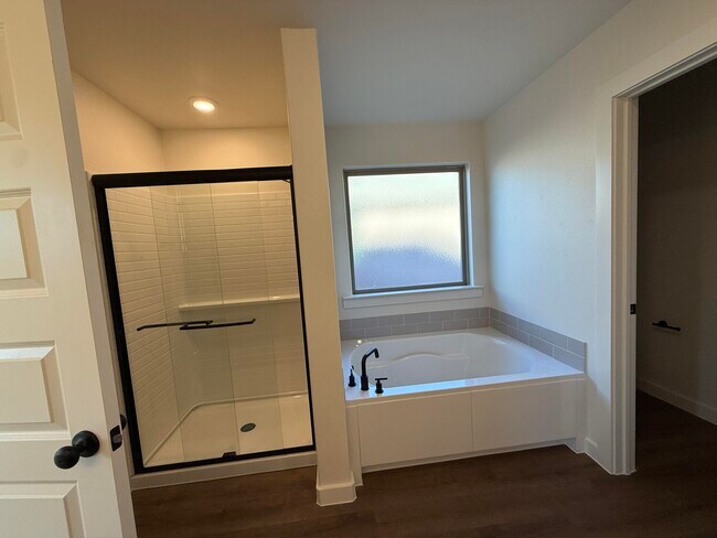 Building Photo - 3011 138th Pl