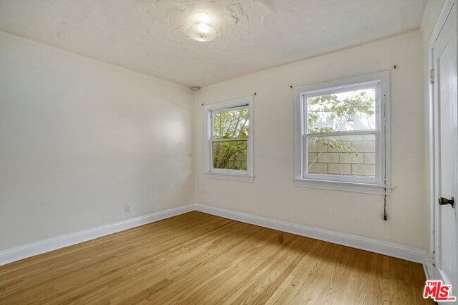 Building Photo - 2038 Malcolm Ave