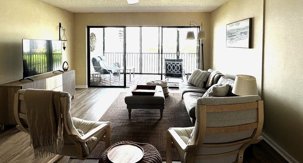 Building Photo - 200 S Banana River Blvd