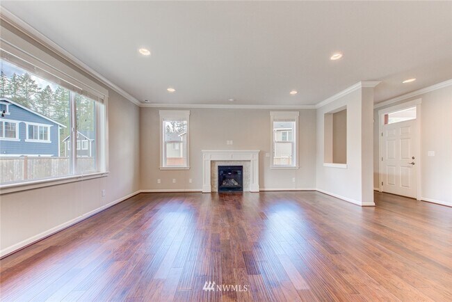 Building Photo - 1512 246th Ave NE