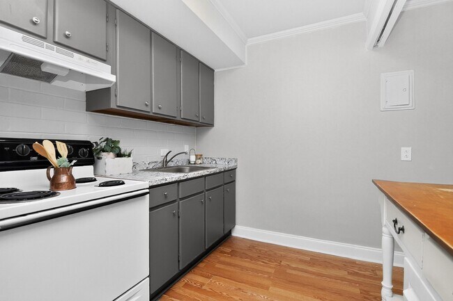 Building Photo - 1617 Fulton Ave