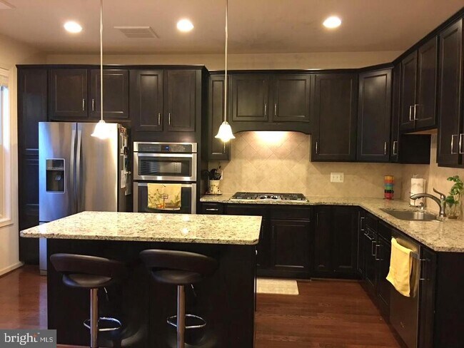 Building Photo - 23337 Tradewind Dr