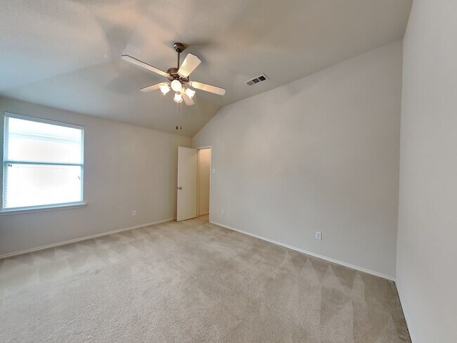 Building Photo - 9045 Trail Blazer Dr