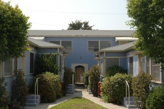 Building Photo - 2010-2016 Ocean Park Blvd