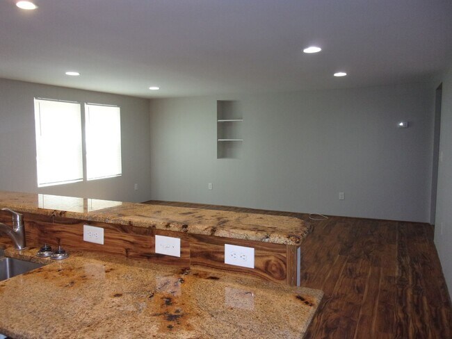 Building Photo - Recently Updated and Refreshed 3 Bedroom 2 Bath Home in Fort Mill