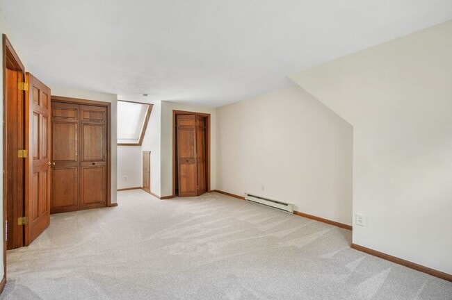 Building Photo - 26 Hunters Hill Cir