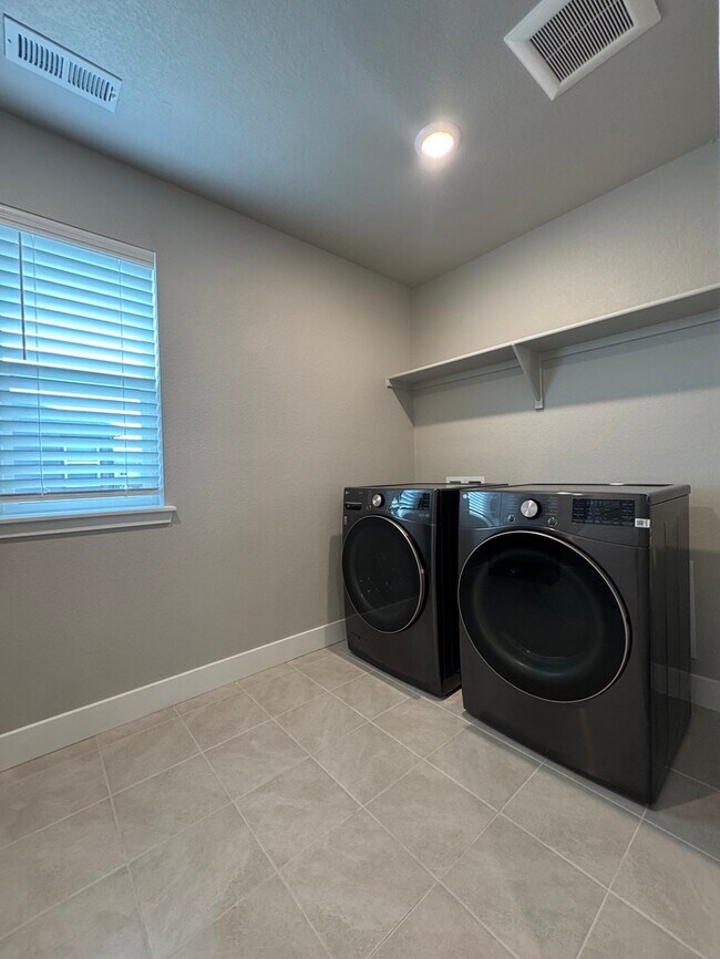 Building Photo - 13427 Broad Wing Dr